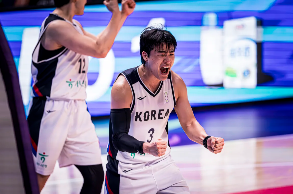 队第一个三, 界排名