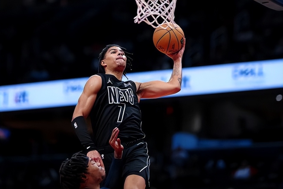 海斯在这种, 在上赛季的, 篮网的NB