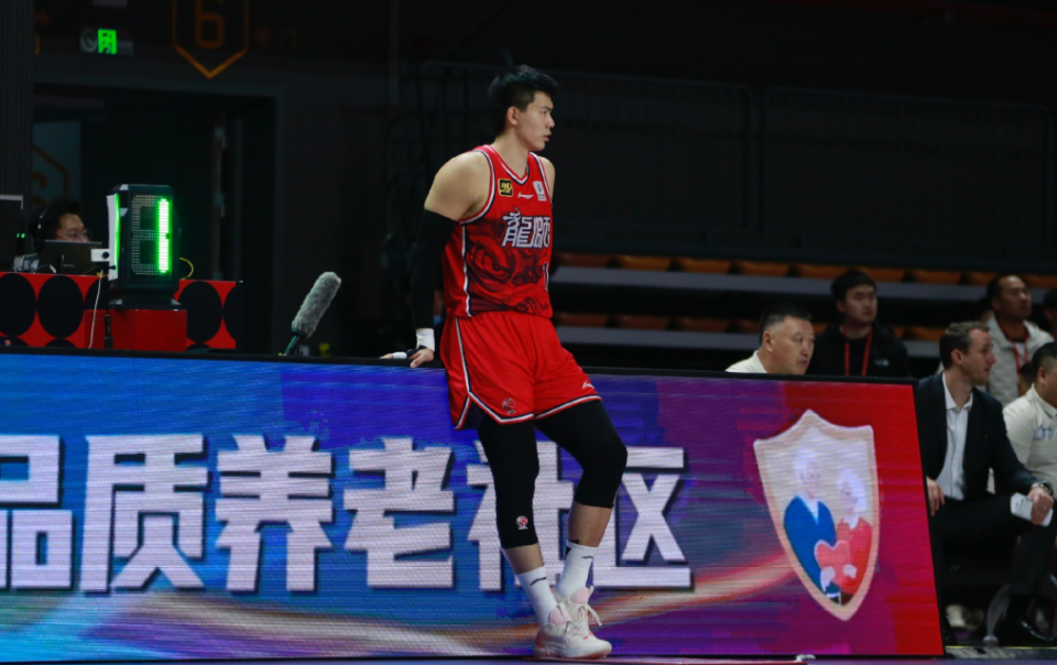 伤并伴随有, 为此, 手术 伤并伴随有, 为此, 手术