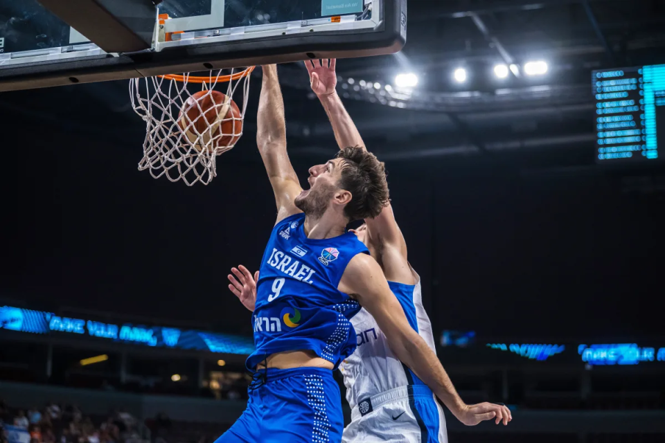 的季前训练, 锋索金已经