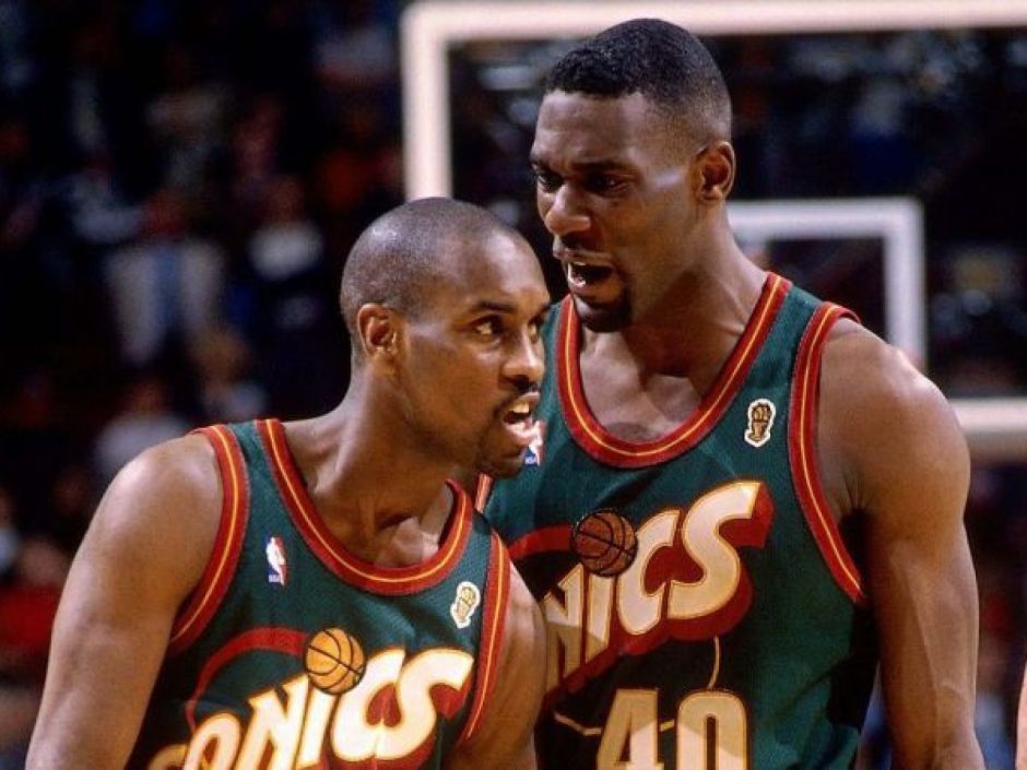 将领袖的身, 仅有四个其 将领袖的身, 仅有四个其